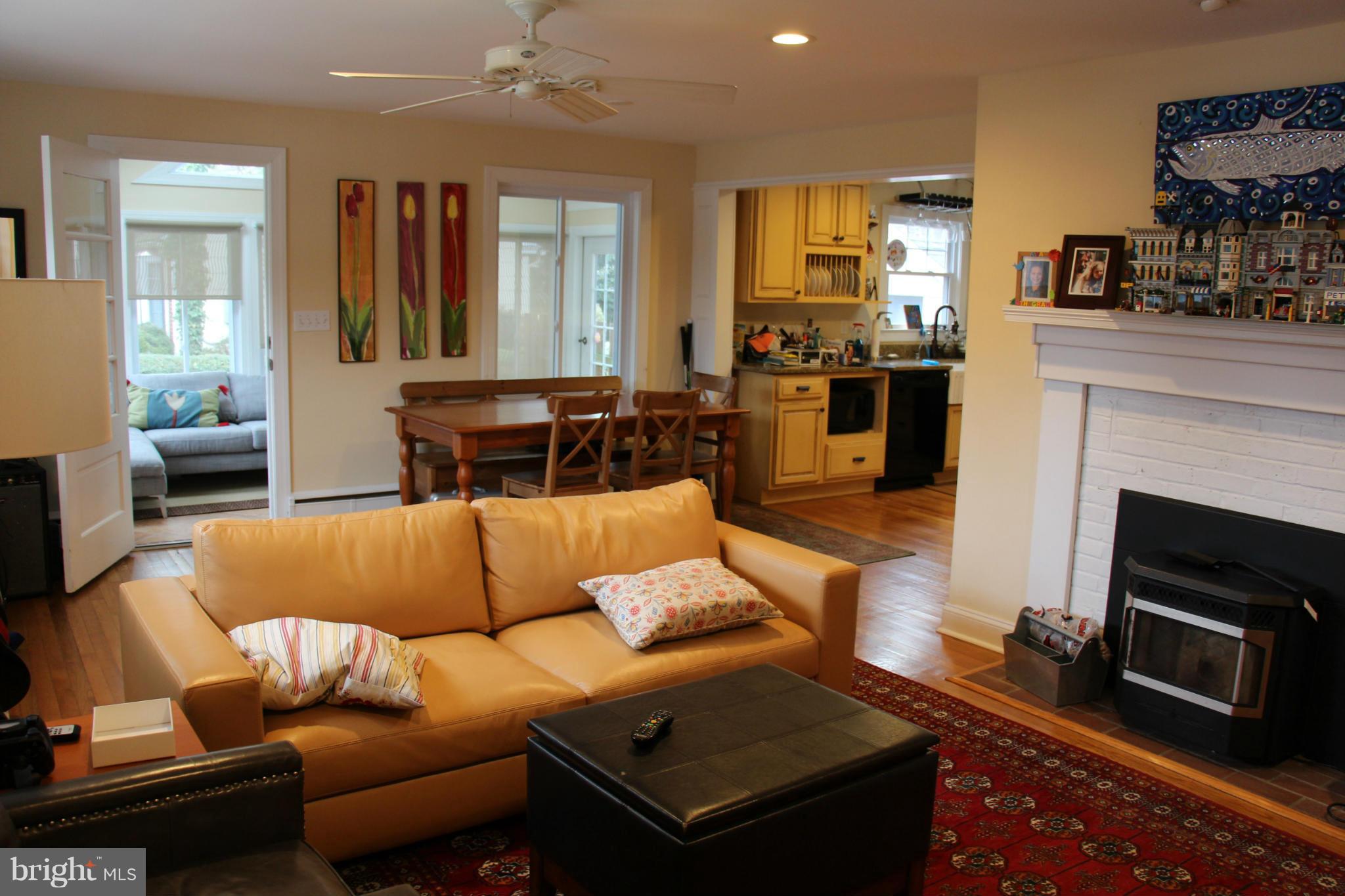 106 North Harbor Road St. Michaels, MD 21663 - Photo 14 of 17 Living Room