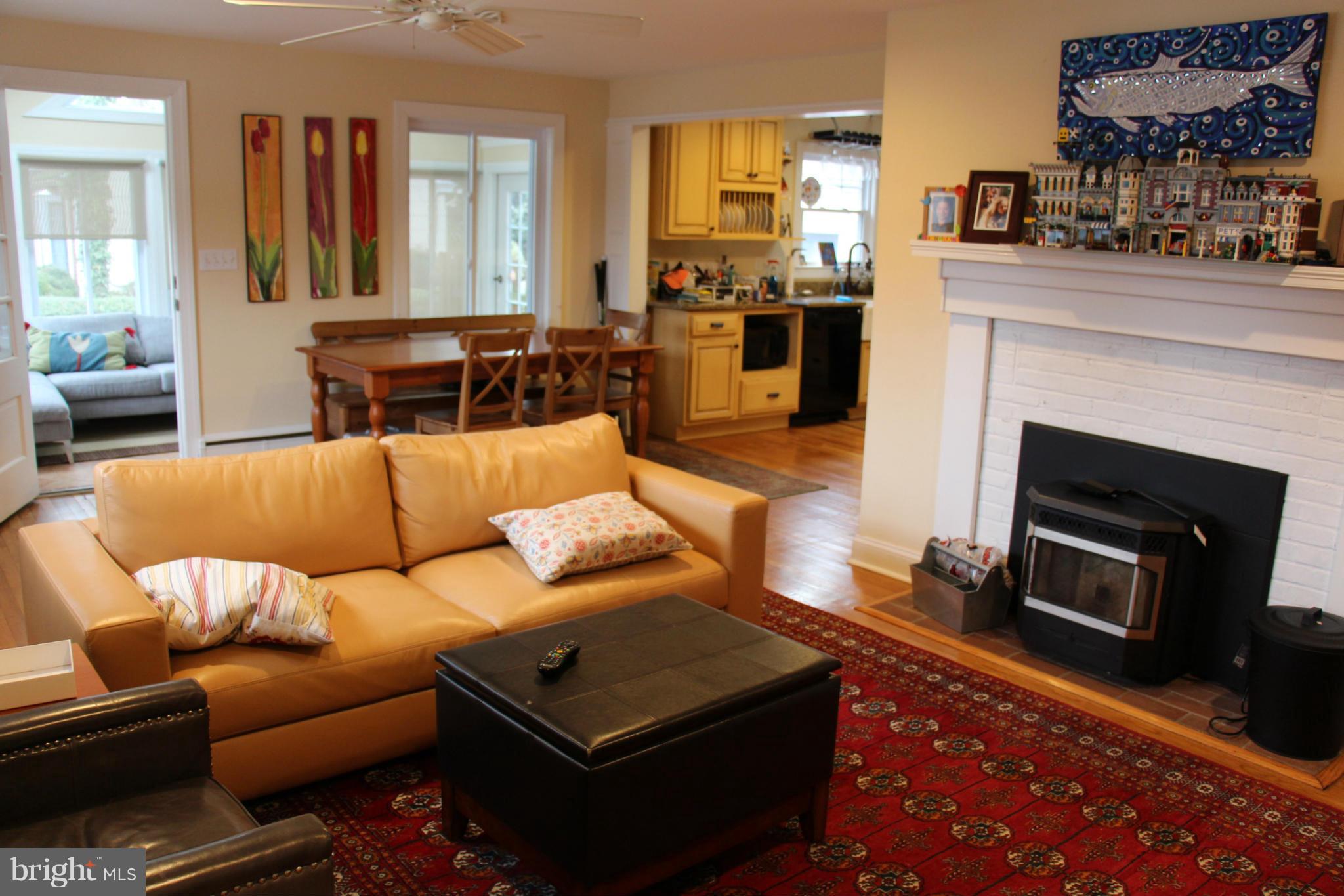 106 North Harbor Road St. Michaels, MD 21663 - Photo 8 of 17 Living Room