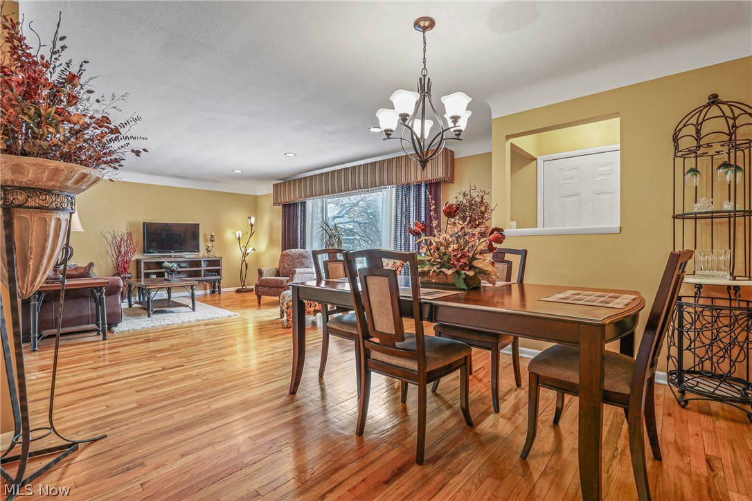 4820 North Sedgewick Road Cleveland, OH 44124 - Photo 2 of 30