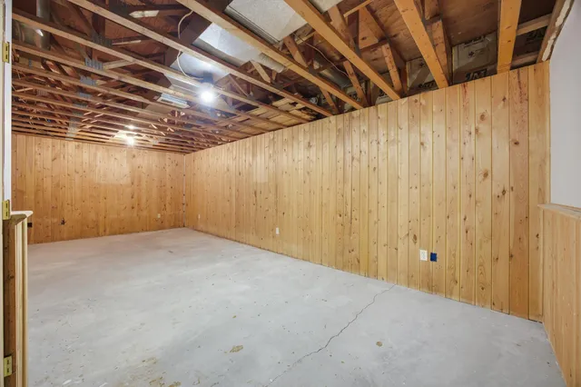 $399,900 | 1035 20th Avenue Northeast, Montevideo, MN 56265