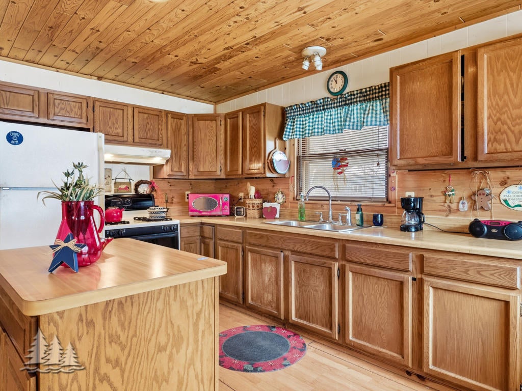 2360 Big Antler Road Lewiston, MI 49756 - Photo 10 of 27 Senical20