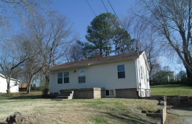 604 Hayes Street Springfield, TN 37172 - Photo 1 of 9 Gallery Image 1