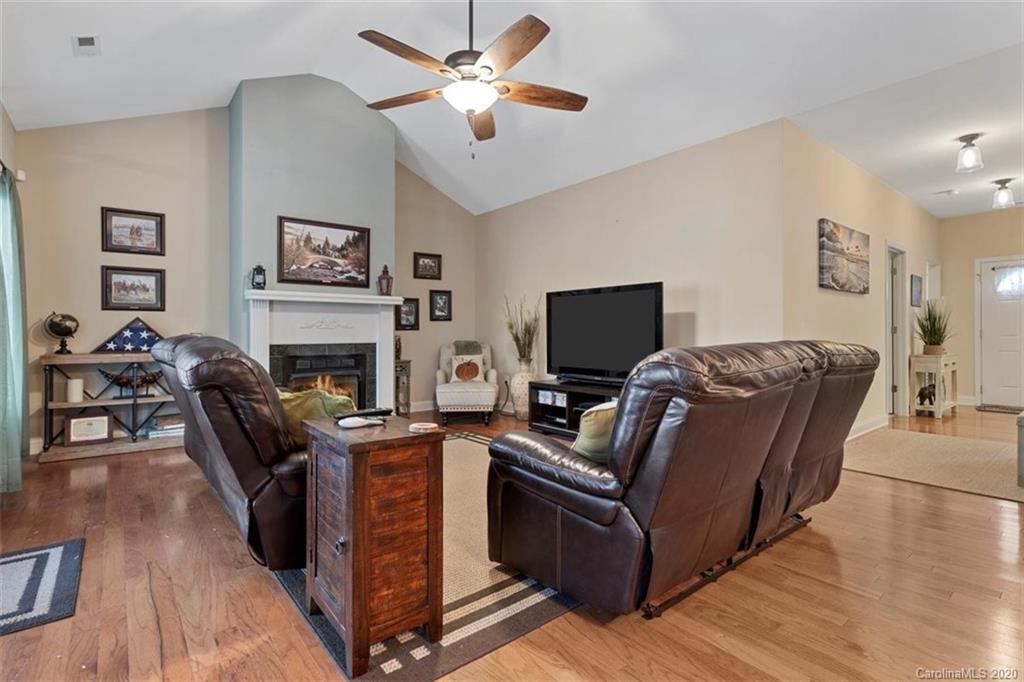 2267 South Paraham Road York, SC 29745 - Photo 2 of 33 Gallery Image 2