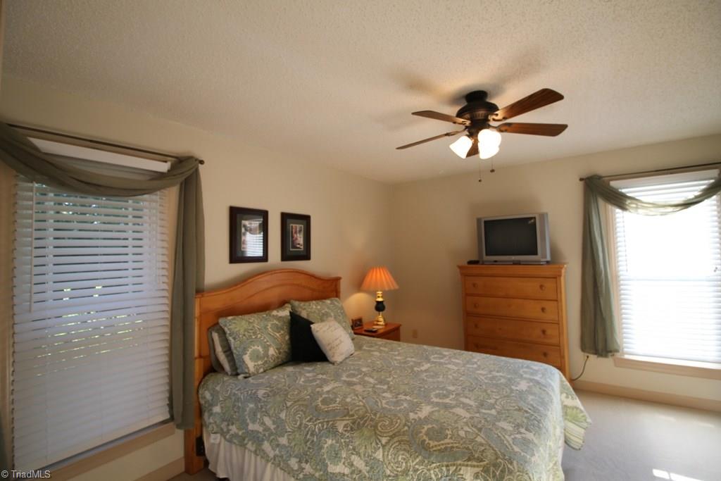 3821 Sandlewood Road High Point, NC 27265 - Photo 13 of 29 Gallery Image 13