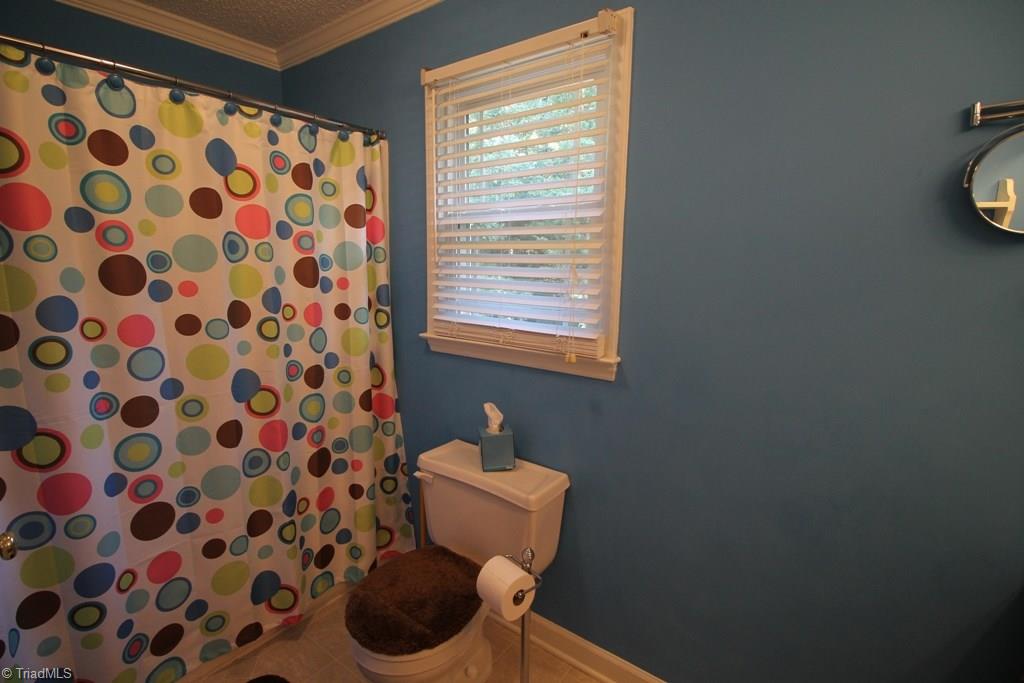 3821 Sandlewood Road High Point, NC 27265 - Photo 21 of 29 Gallery Image 21