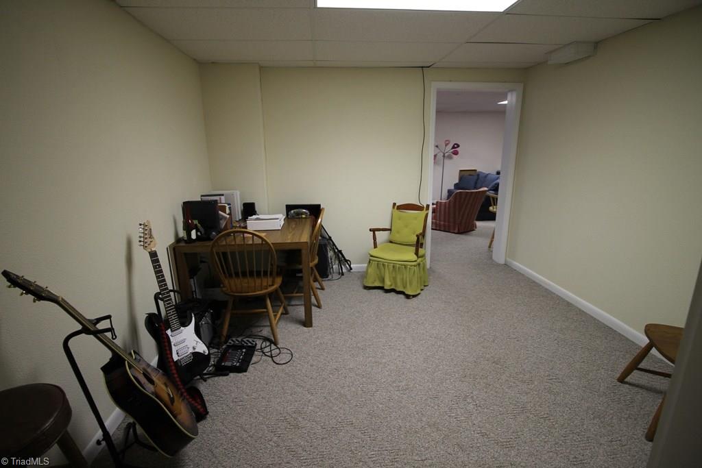 3821 Sandlewood Road High Point, NC 27265 - Photo 24 of 29 Gallery Image 24