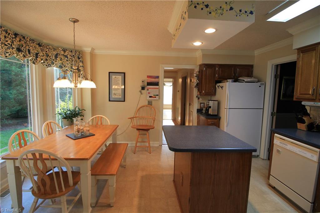 3821 Sandlewood Road High Point, NC 27265 - Photo 8 of 29 Gallery Image 8