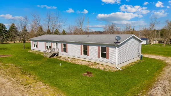$129,900 | 252 West Lincoln Street, Reading, MI 49274