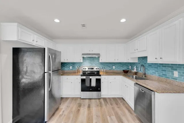 $339,000 | 233 North Pandora Drive, Goose Creek, SC 29445