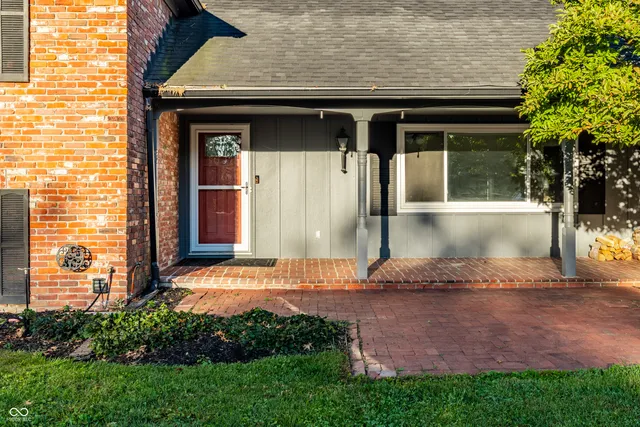 $549,999 | 10726 Lakeview Drive, Carmel, IN 46033