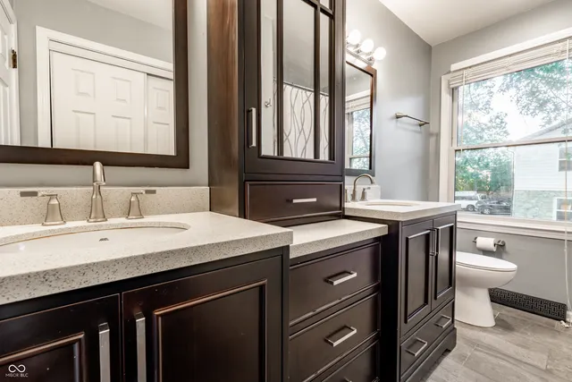 $549,999 | 10726 Lakeview Drive, Carmel, IN 46033