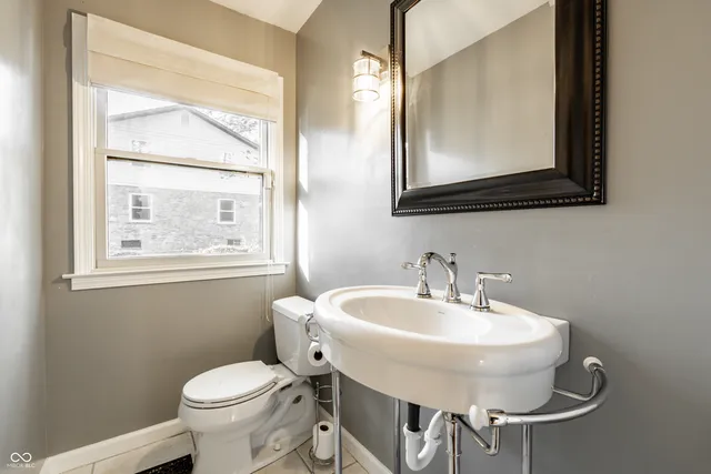 $549,999 | 10726 Lakeview Drive, Carmel, IN 46033