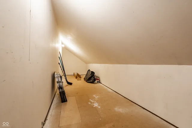 $549,999 | 10726 Lakeview Drive, Carmel, IN 46033