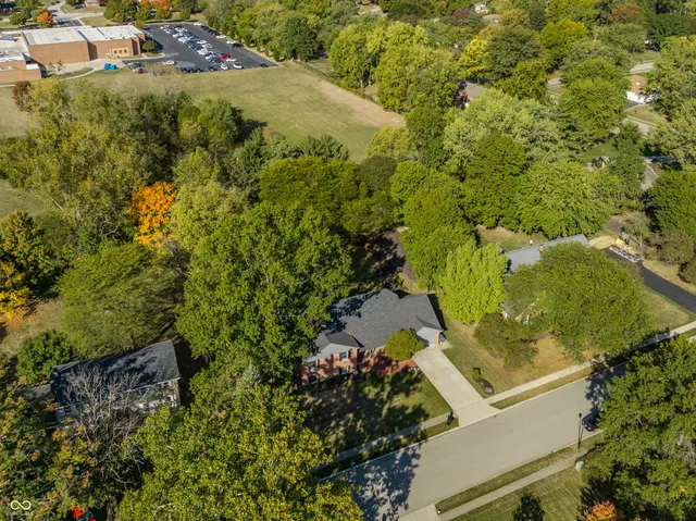 $549,999 | 10726 Lakeview Drive, Carmel, IN 46033