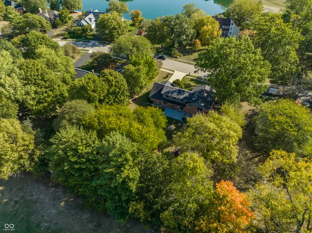 $549,999 | 10726 Lakeview Drive, Carmel, IN 46033