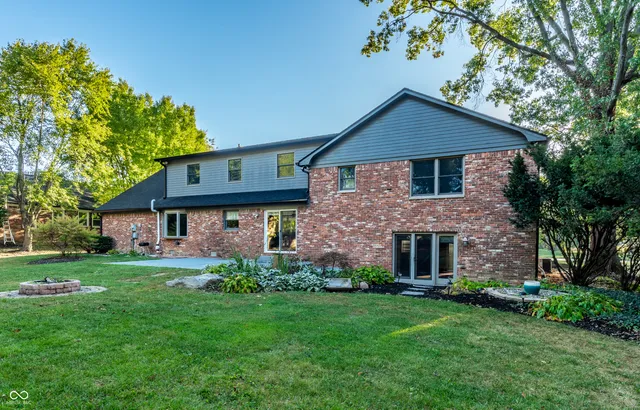 $549,999 | 10726 Lakeview Drive, Carmel, IN 46033