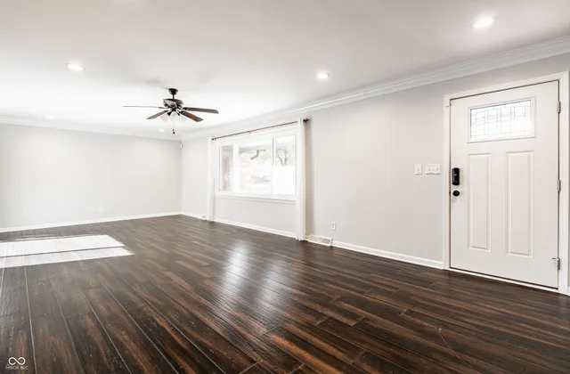 $549,999 | 10726 Lakeview Drive, Carmel, IN 46033