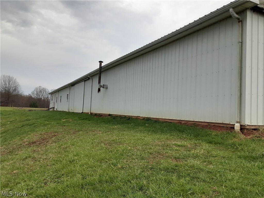 14233 Crooked Tree Road Lowell, OH 45744 - Photo 23 of 25 Right side building view