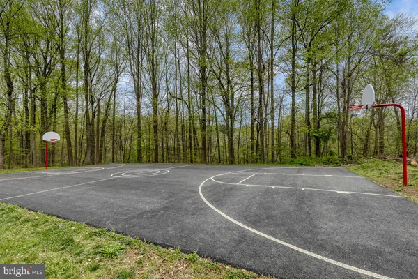 $875,000 | 4925 Breeze Way, Dumfries, VA 22025