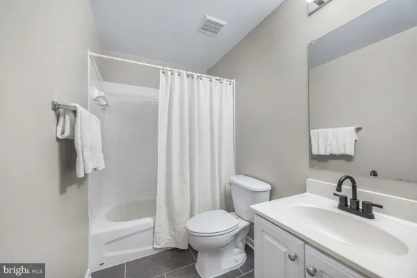 $875,000 | 4925 Breeze Way, Dumfries, VA 22025