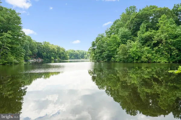 $875,000 | 4925 Breeze Way, Dumfries, VA 22025