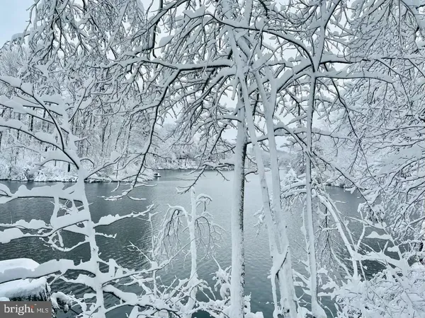 $875,000 | 4925 Breeze Way, Dumfries, VA 22025