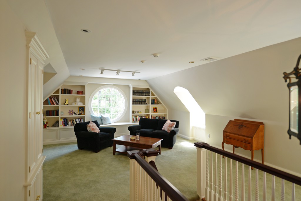 28 Windsor Road Wellesley, MA 02481 - Photo 13 of 18