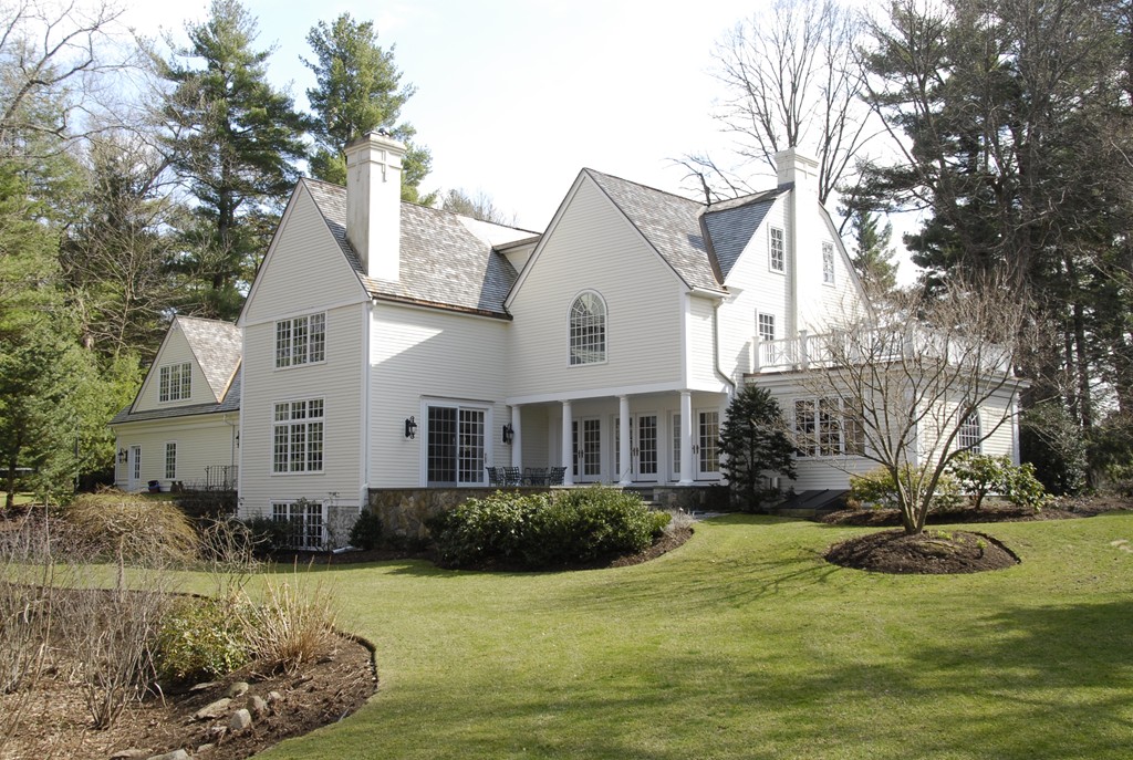 28 Windsor Road Wellesley, MA 02481 - Photo 16 of 18
