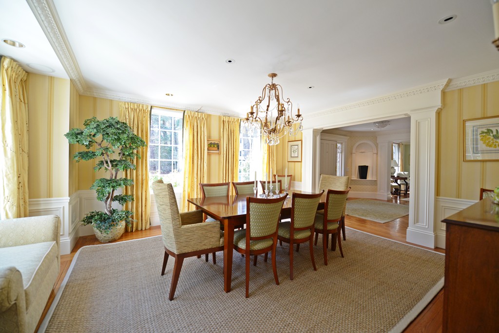 28 Windsor Road Wellesley, MA 02481 - Photo 7 of 18