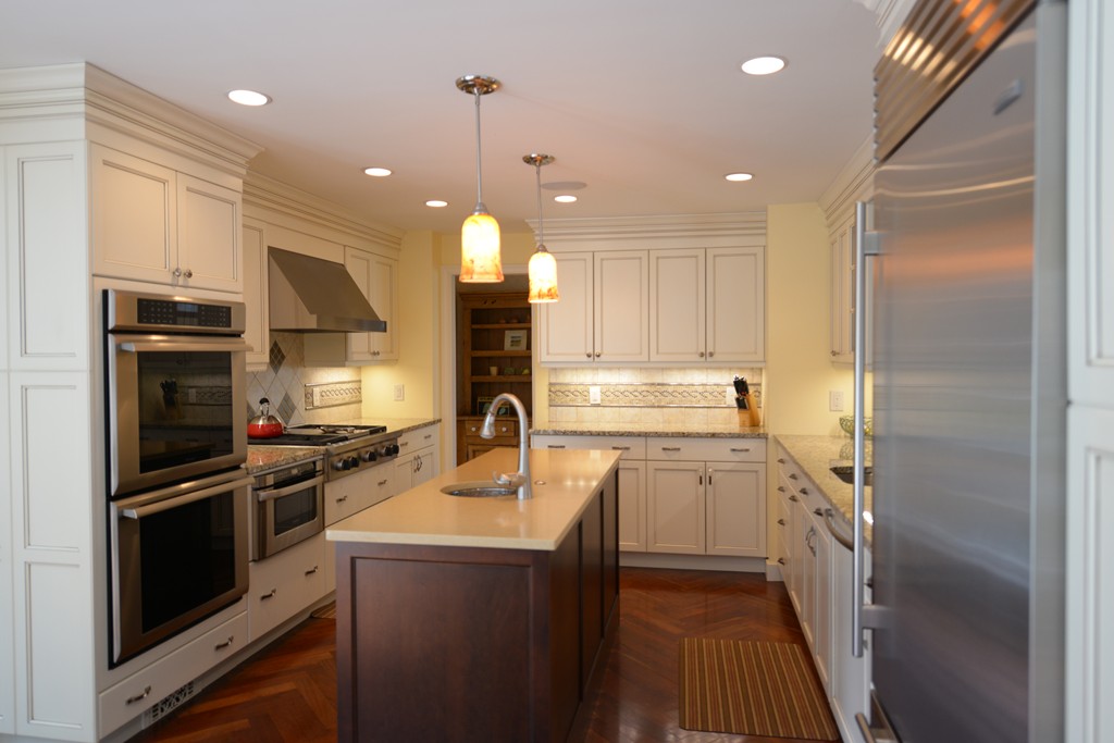 28 Windsor Road Wellesley, MA 02481 - Photo 9 of 18