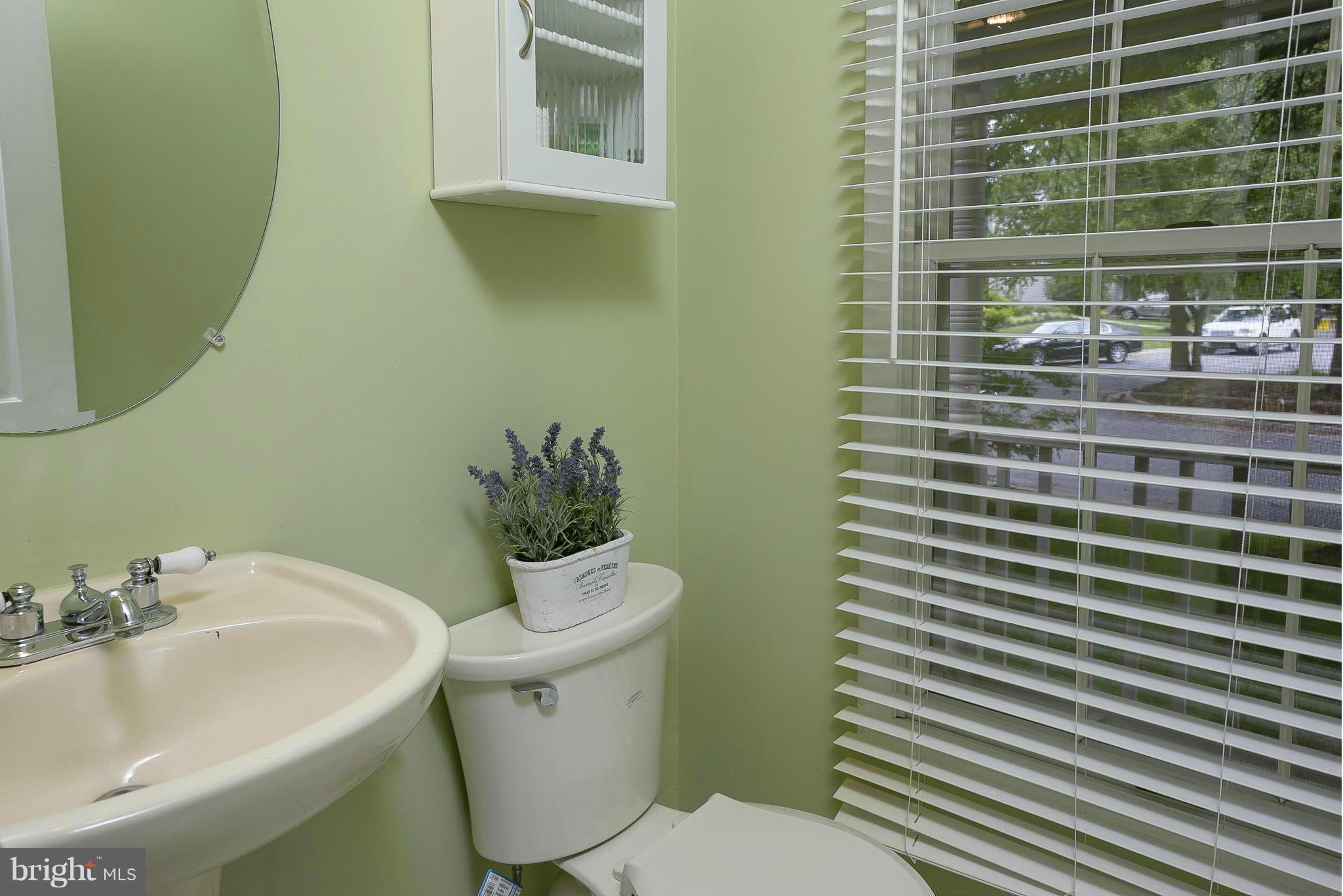 301 Pytchley Run Annapolis, MD 21403 - Photo 16 of 30 Half Bathroom