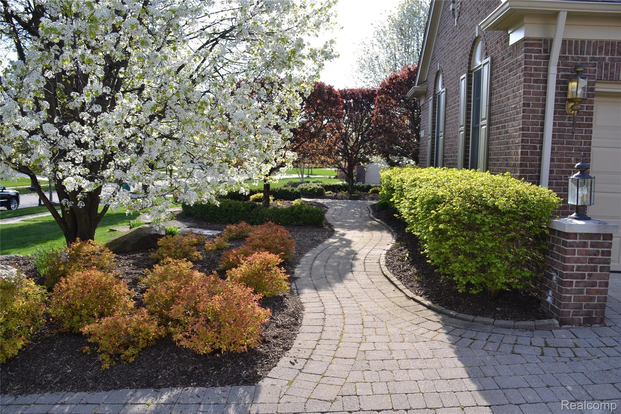 2373 Andover Boulevard Rochester, MI 48306 - Photo 4 of 52 DSC_1179.JPG