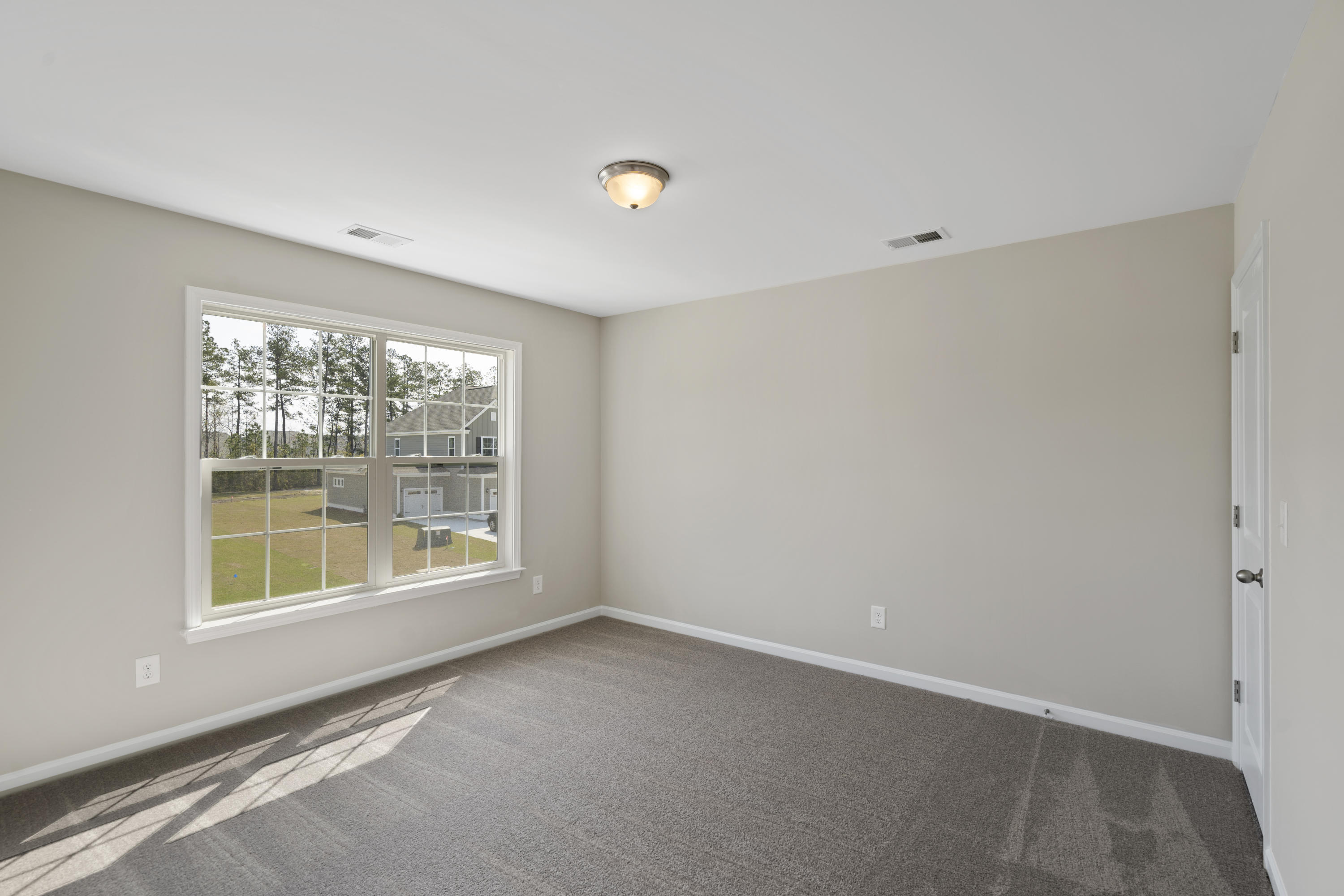 140 Riley Farms Court Summerville, SC 29486 - Photo 27 of 31 SDH03992