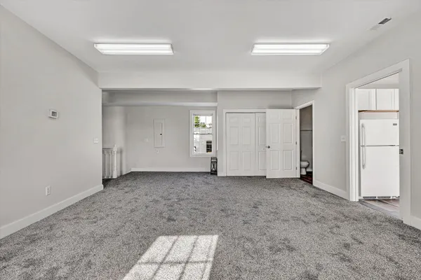 $2,100 | 701 Salem Avenue Southwest, Roanoke, VA 24016