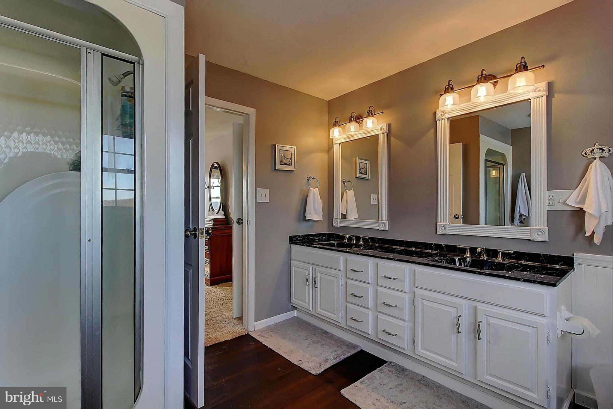 450 Barts Church Road Hanover, PA 17331 - Photo 16 of 30 Bath (Master)