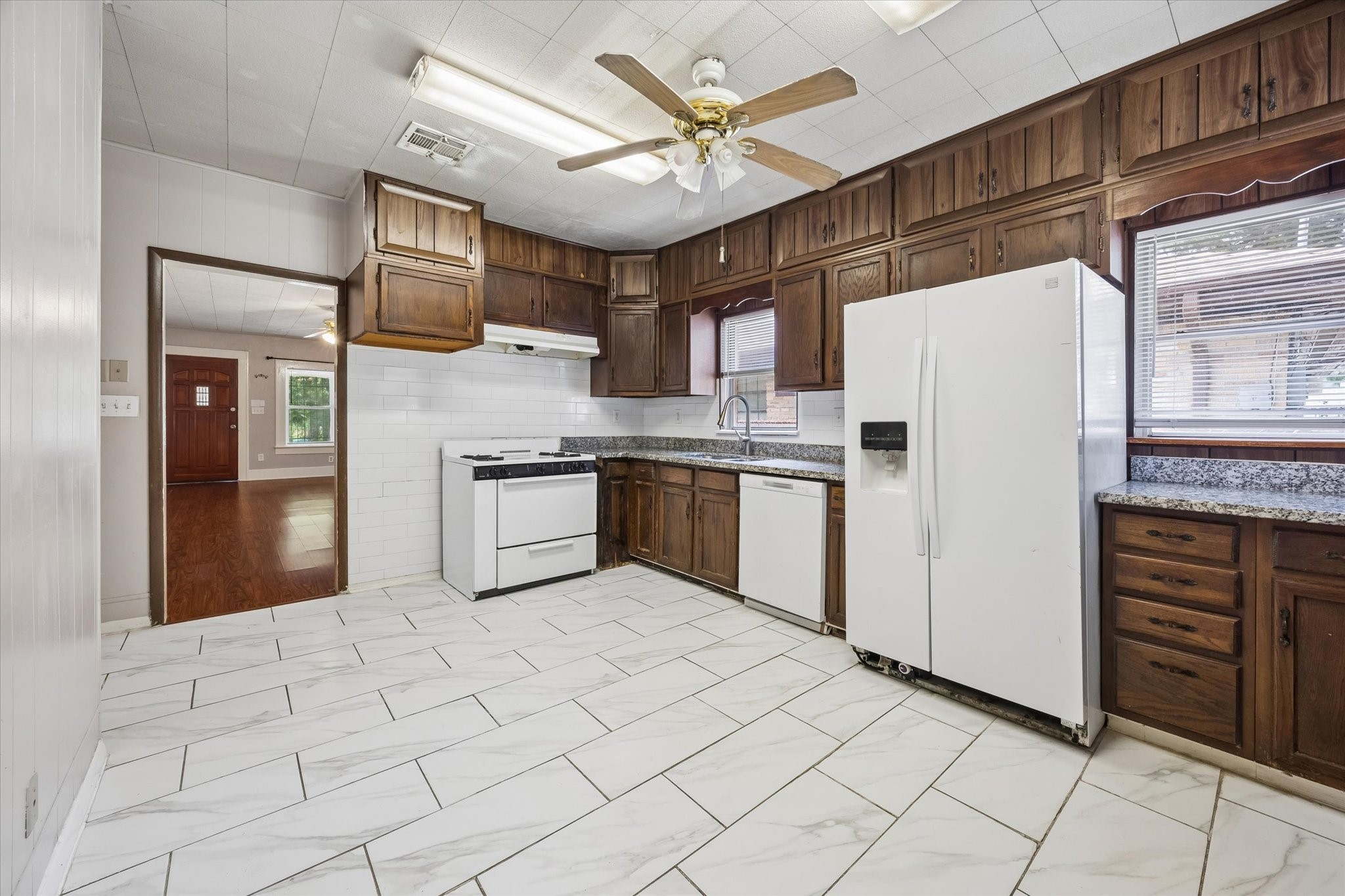 1409 Pearson Street Houston, TX 77023 - Photo 6 of 14 French door refrigerator, dishwasher and stove included