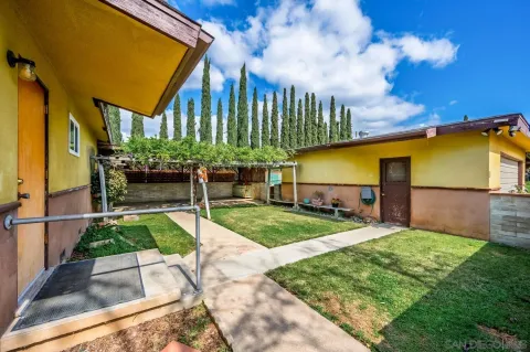 $700,000 | 660 Mills Street, Escondido, CA 92027