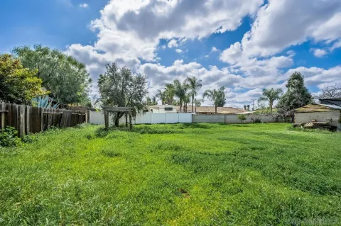 $700,000 | 660 Mills Street, Escondido, CA 92027