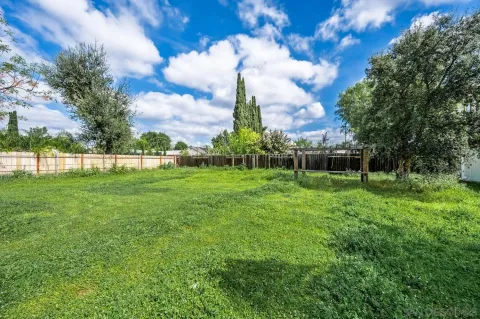 $700,000 | 660 Mills Street, Escondido, CA 92027