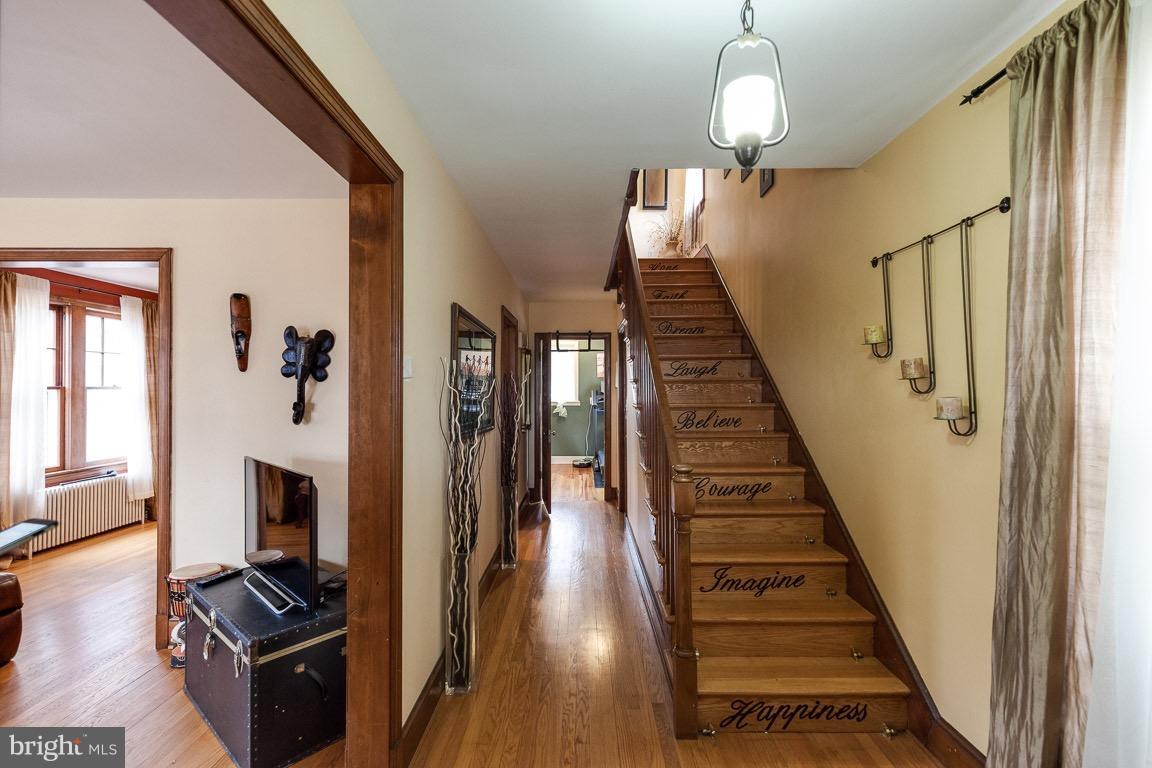 4117 Jones Bridge Road Chevy Chase, MD 20815 - Photo 5 of 29 Interior (General)