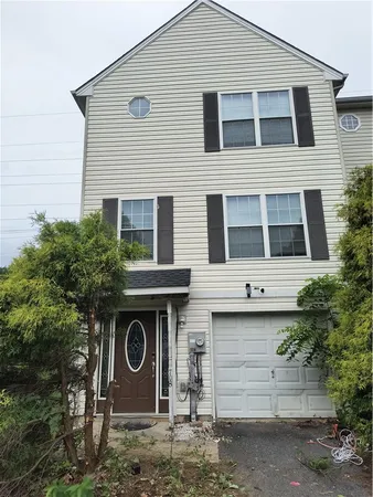 $359,900 | 708 Bach Court, Freemansburg, PA 18017