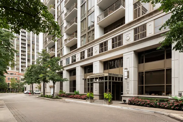 $529,000 | 1335 South Prairie Avenue, Unit 1707, Chicago, IL 60605