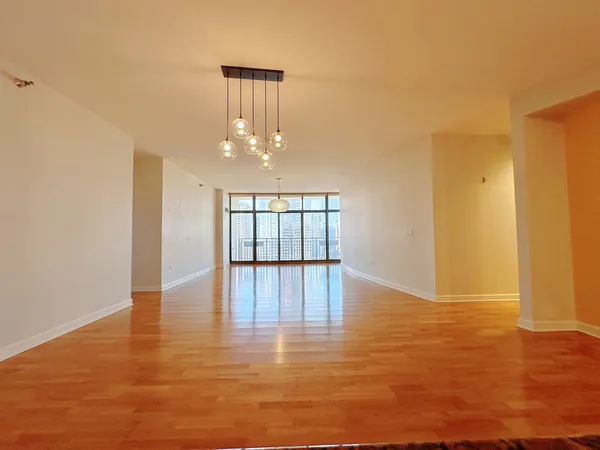 $529,000 | 1335 South Prairie Avenue, Unit 1707, Chicago, IL 60605