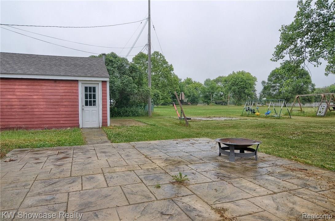 1630 School Road Rochester, MI 48307 - Photo 25 of 26 Patio_2nd_View.jpg