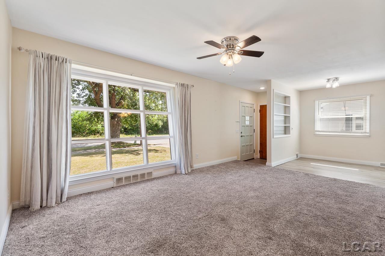 417 Riverside Avenue Adrian, MI 49221 - Photo 9 of 30 50152996-4cd1ea40-b5f3-4565-8120-16c17ea149ff.JPG