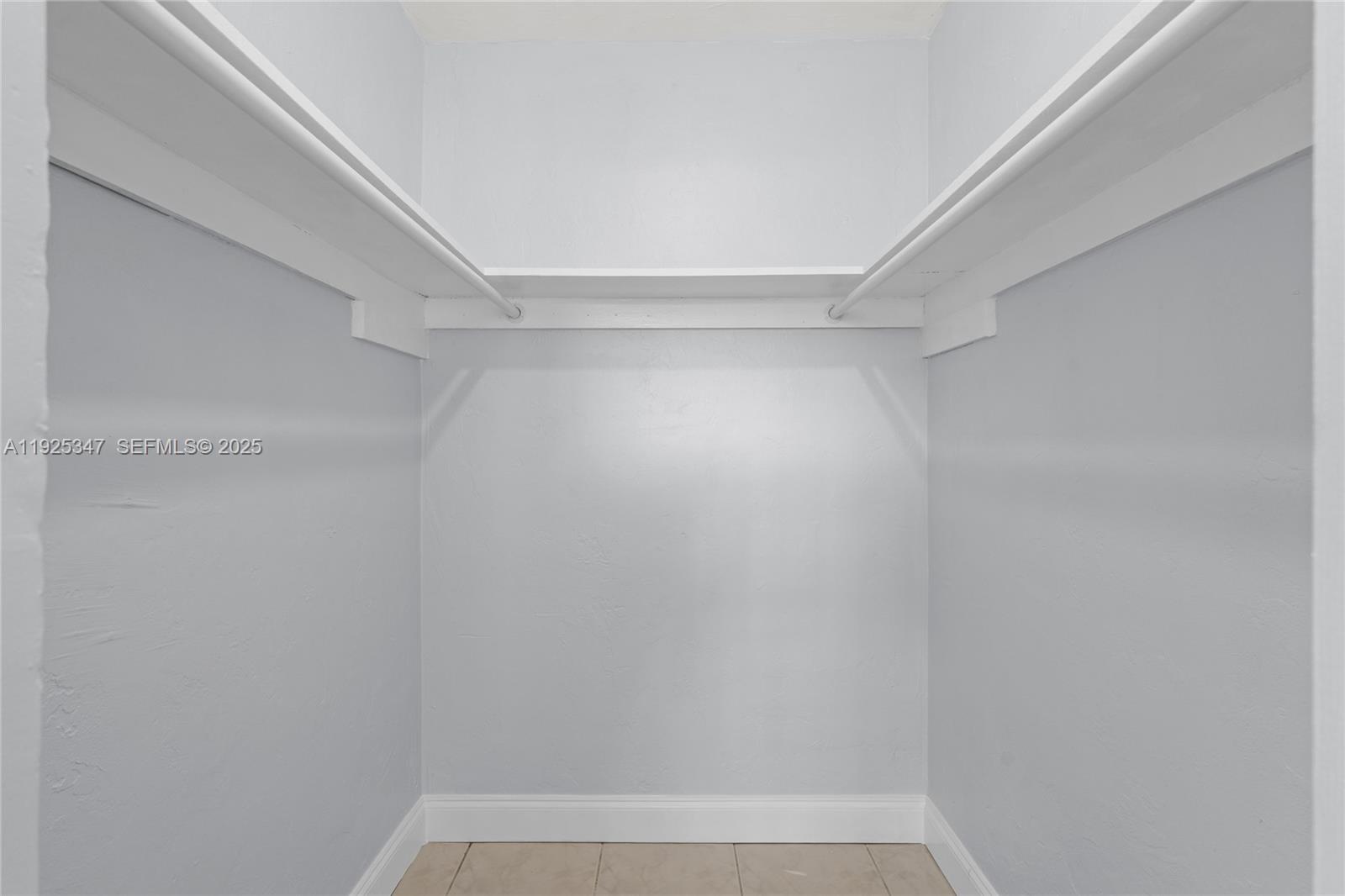 980 Northeast 170th Street, Unit 118 North Miami Beach, FL 33162 - Photo 20 of 32 a view of small space