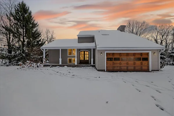$905,000 | 17490 G-Drive North, Marshall, MI 49068