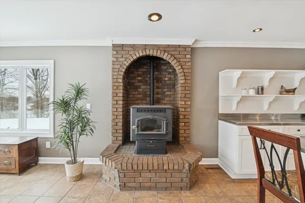 $905,000 | 17490 G-Drive North, Marshall, MI 49068