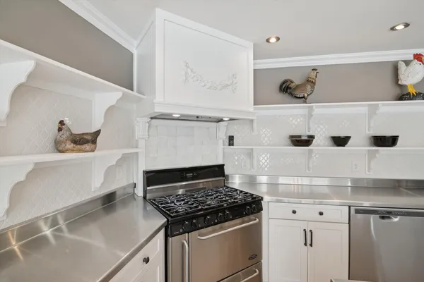 $905,000 | 17490 G-Drive North, Marshall, MI 49068