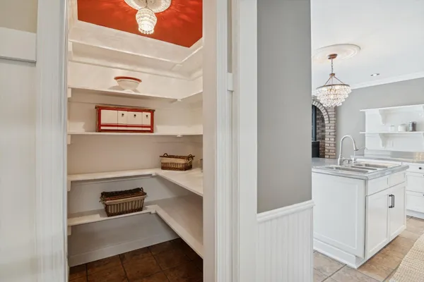 $905,000 | 17490 G-Drive North, Marshall, MI 49068